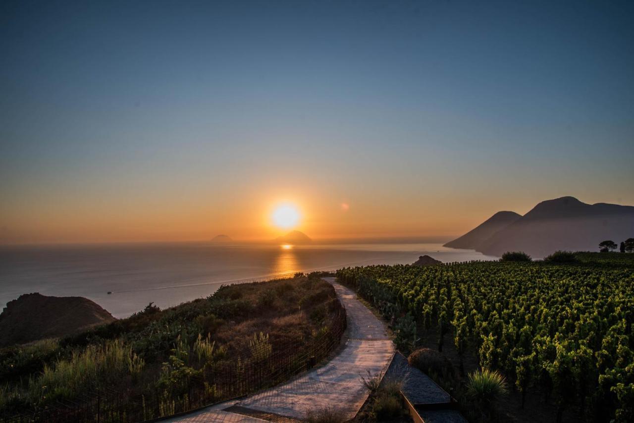 Tenuta Di Castellaro Winery & Resort 利帕里 外观 照片